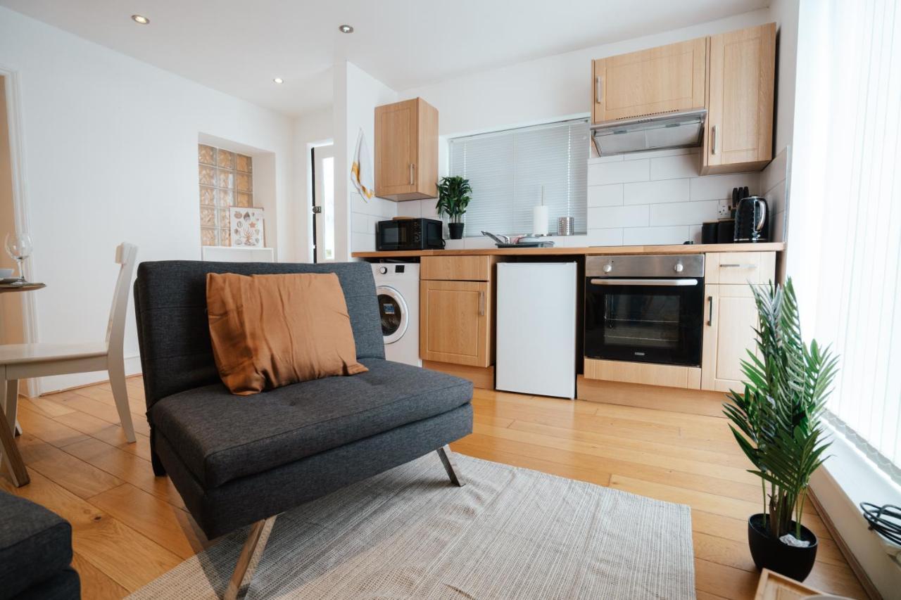 Cozy 1 Bed Apartment In Hackney Лондон Екстериор снимка